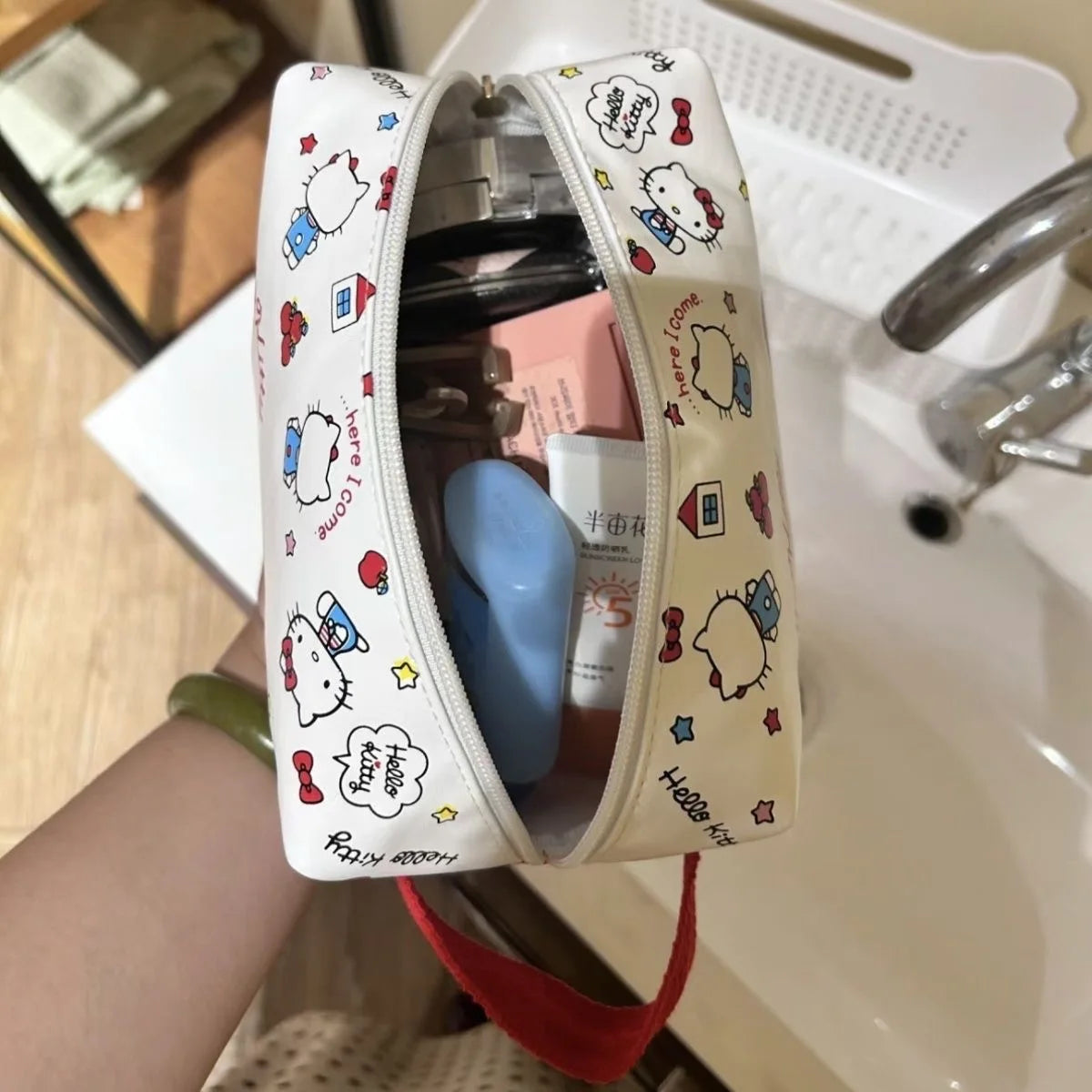 Kawaii Hello Kitty Makeup Bag
